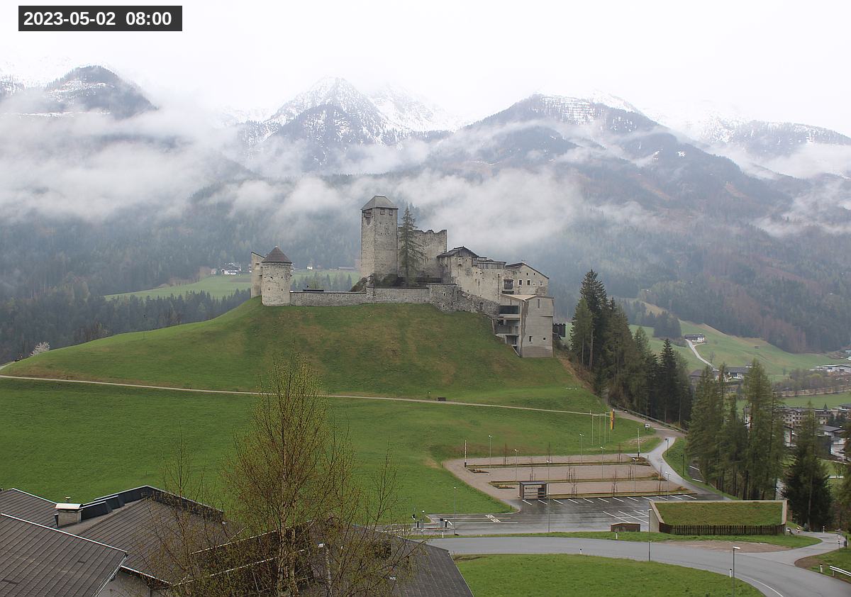 Webcam Burg Heinfels, 2023-05-02 08:00 Uhr