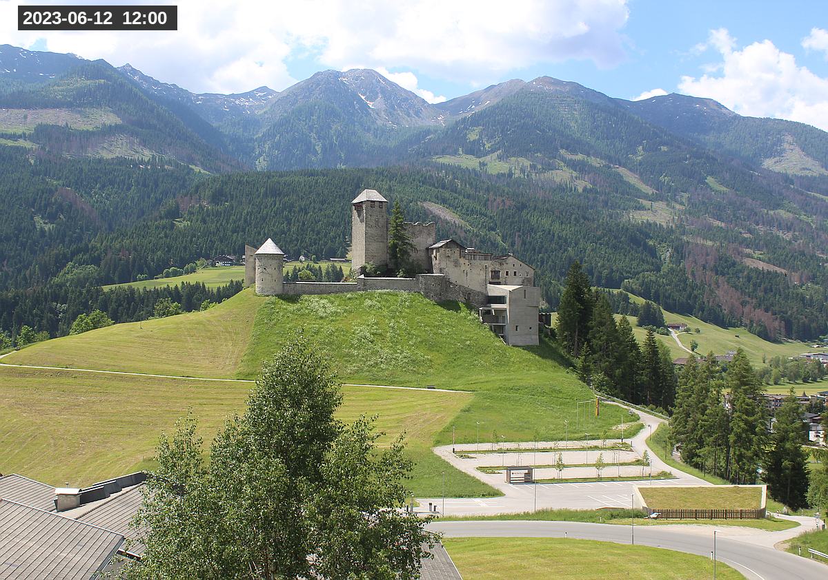 Webcam Burg Heinfels, 2023-06-12 12:00 Uhr