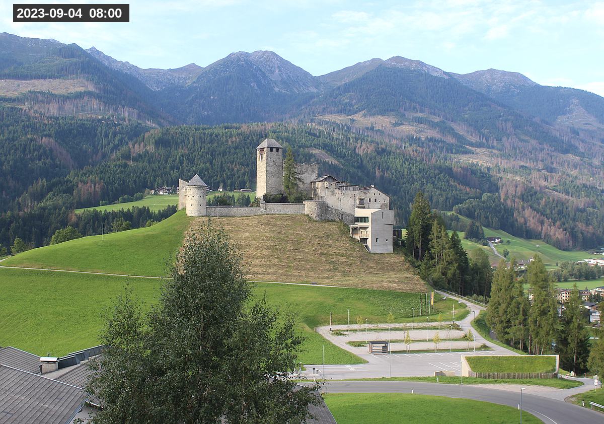Webcam Burg Heinfels, 2023-09-04 08:00 Uhr
