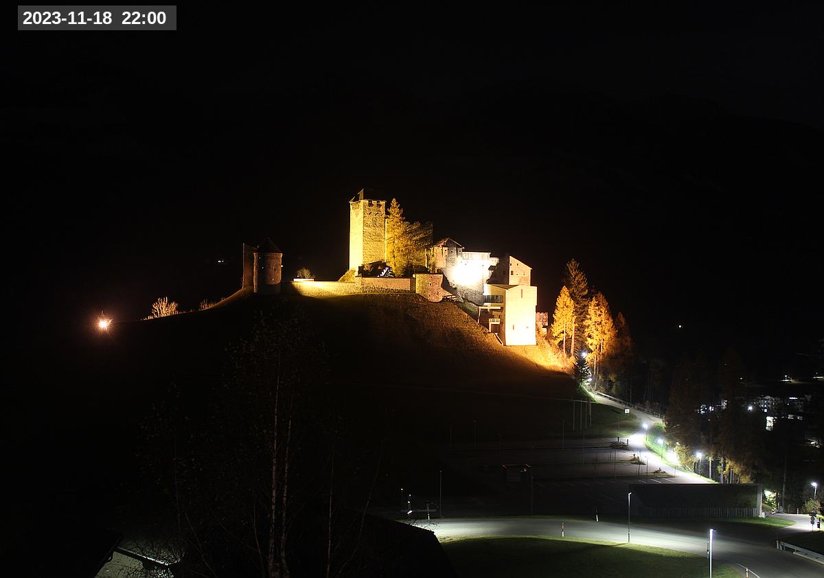 Webcam Burg Heinfels, 2023-11-18 22:00 Uhr