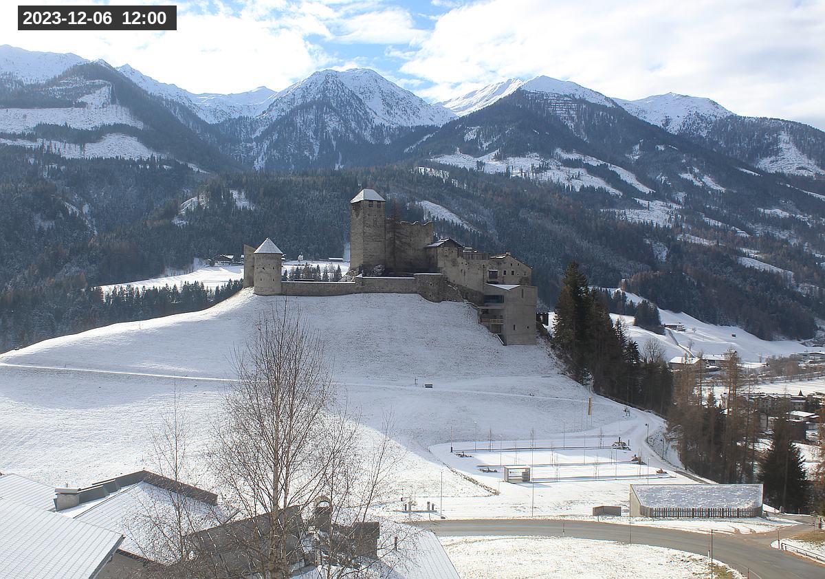 Webcam Burg Heinfels, 2023-12-06 12:00 Uhr