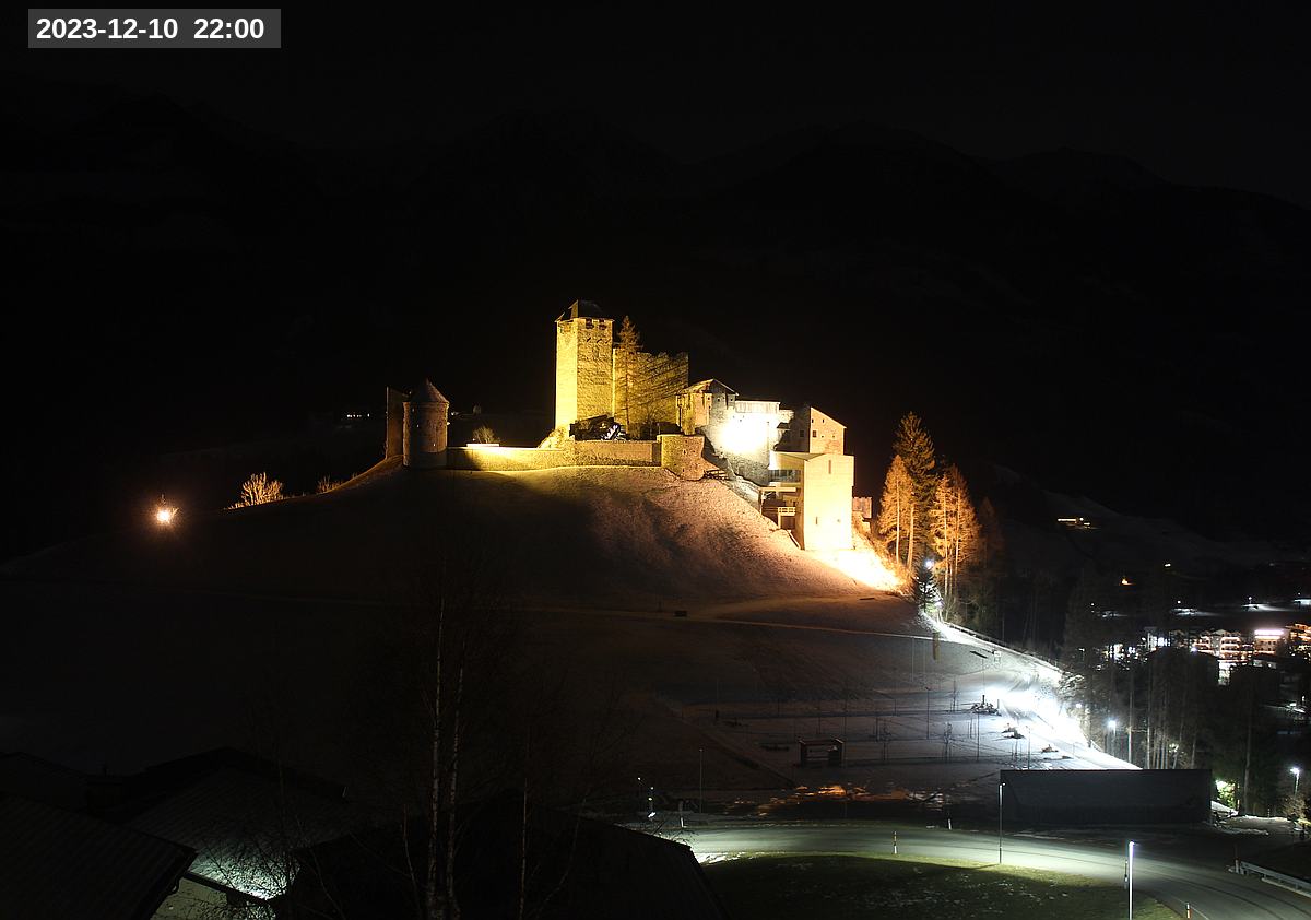 Webcam Burg Heinfels, 2023-12-10 22:00 Uhr
