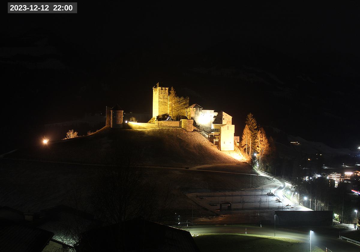 Webcam Burg Heinfels, 2023-12-12 22:00 Uhr