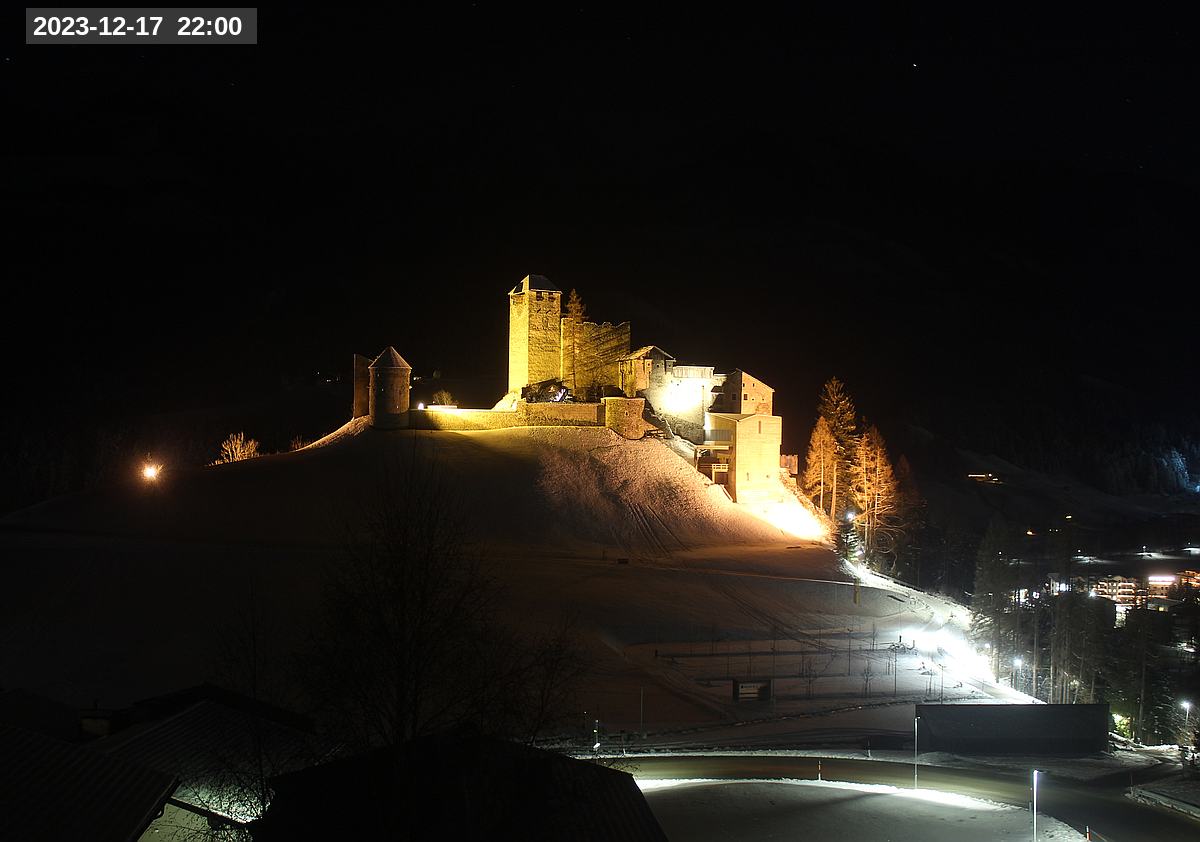 Webcam Burg Heinfels, 2023-12-17 22:00 Uhr