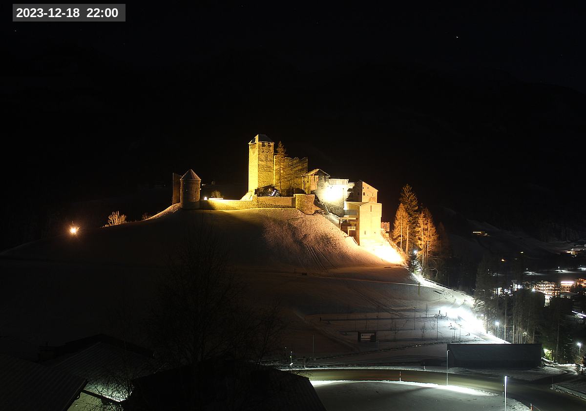 Webcam Burg Heinfels, 2023-12-18 22:00 Uhr