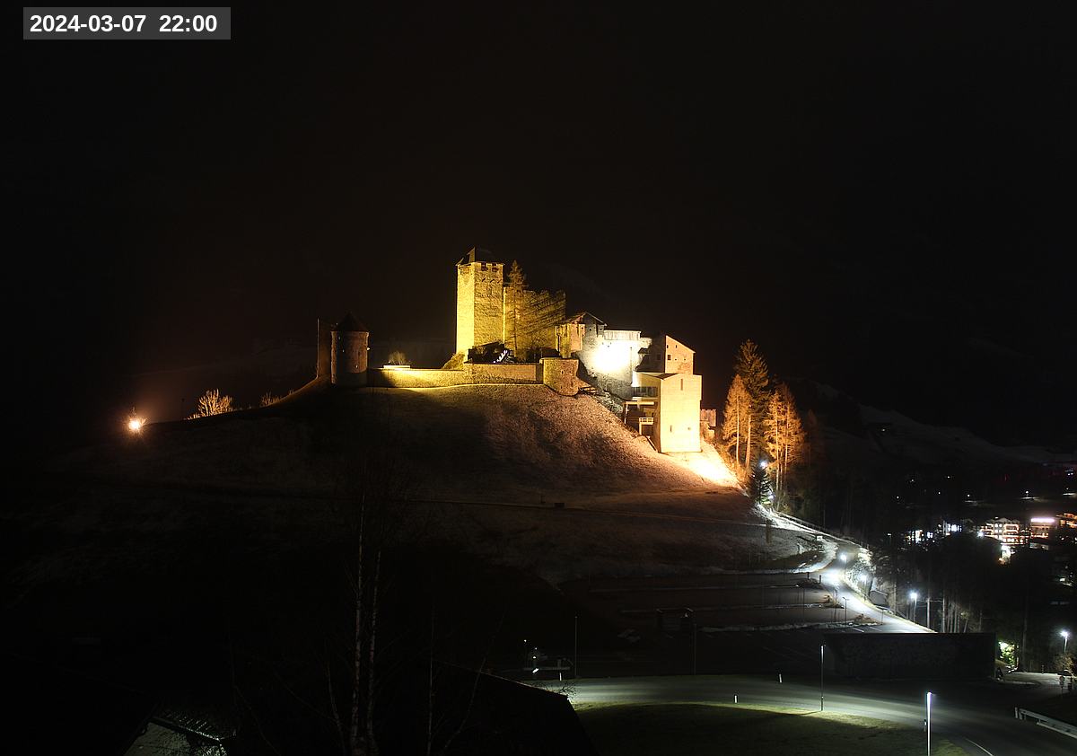 Webcam Burg Heinfels, 2024-03-07 22:00 Uhr