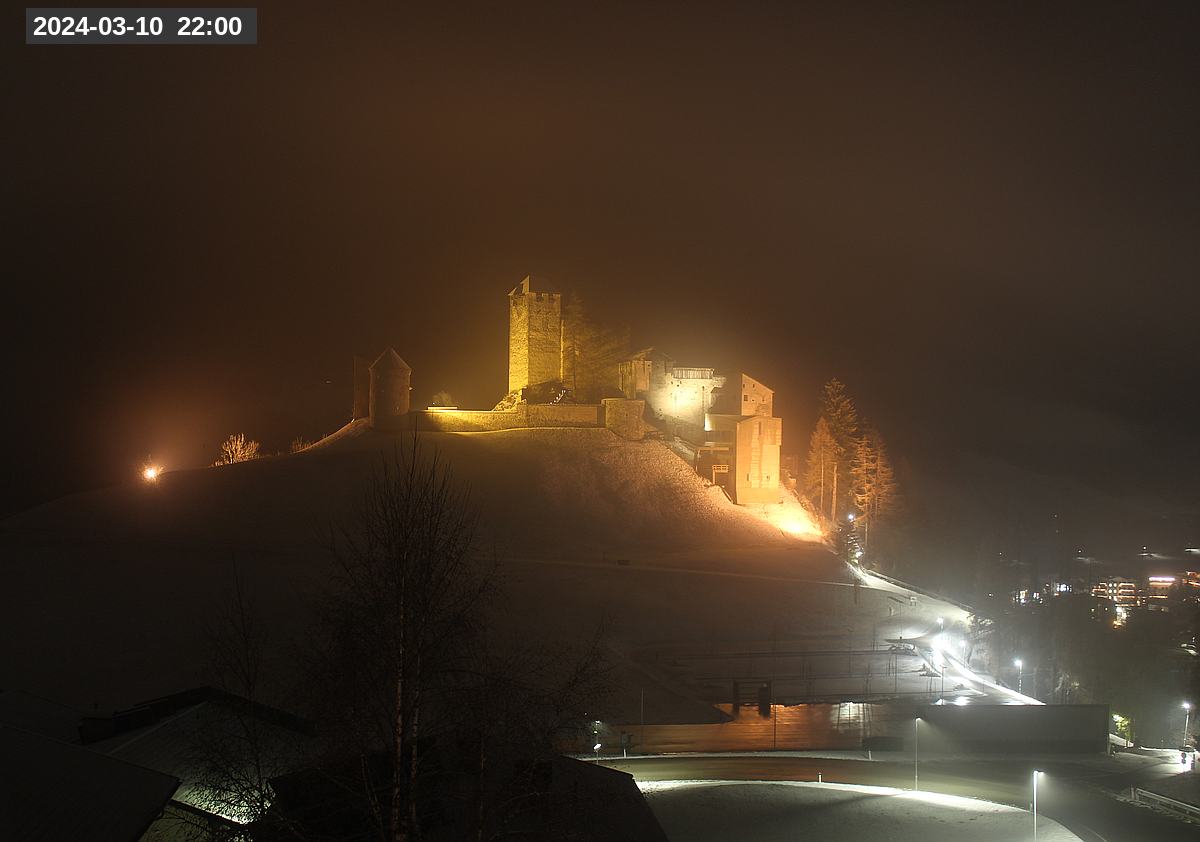 Webcam Burg Heinfels, 2024-03-10 22:00 Uhr