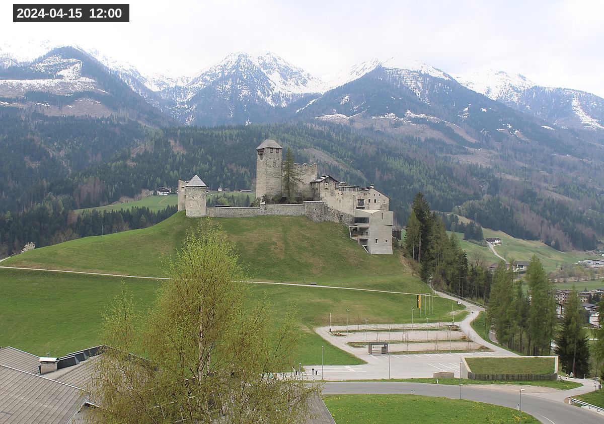 Webcam Burg Heinfels, 2024-04-15 12:00 Uhr