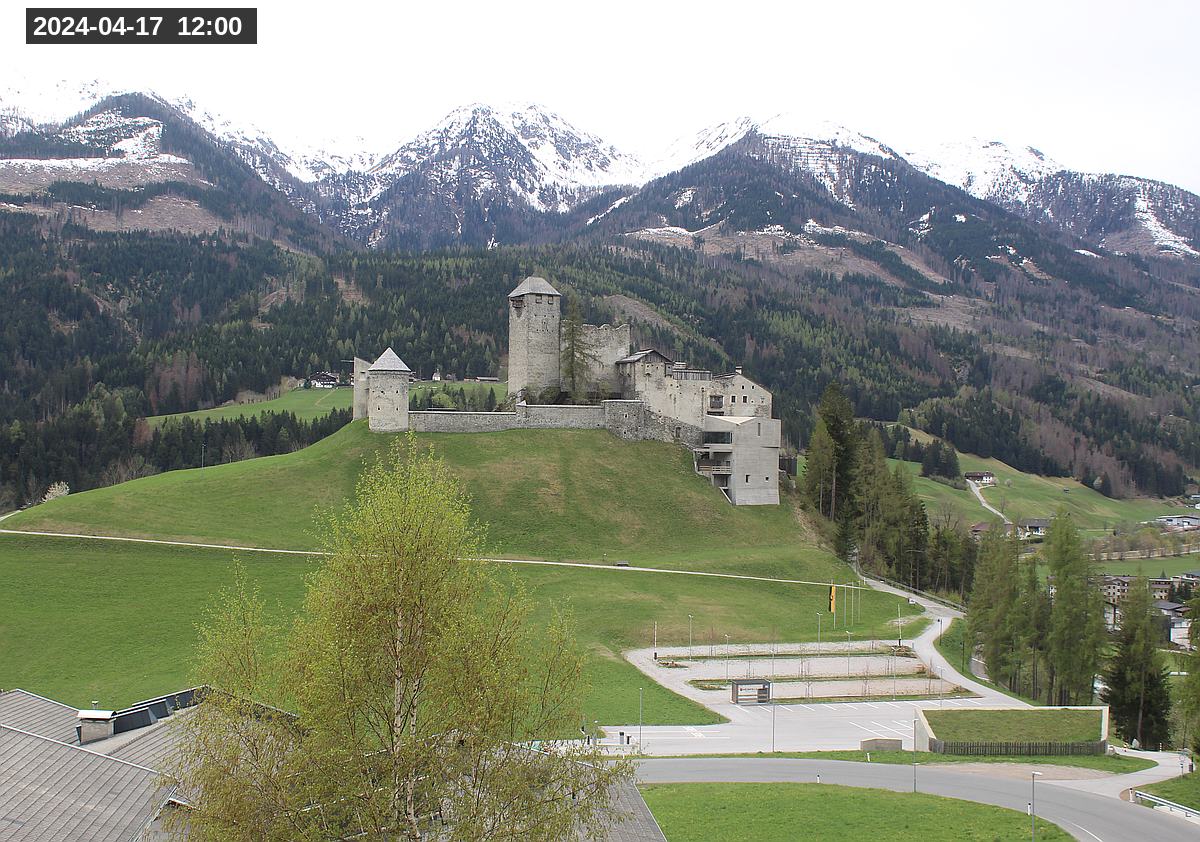 Webcam Burg Heinfels, 2024-04-17 12:00 Uhr