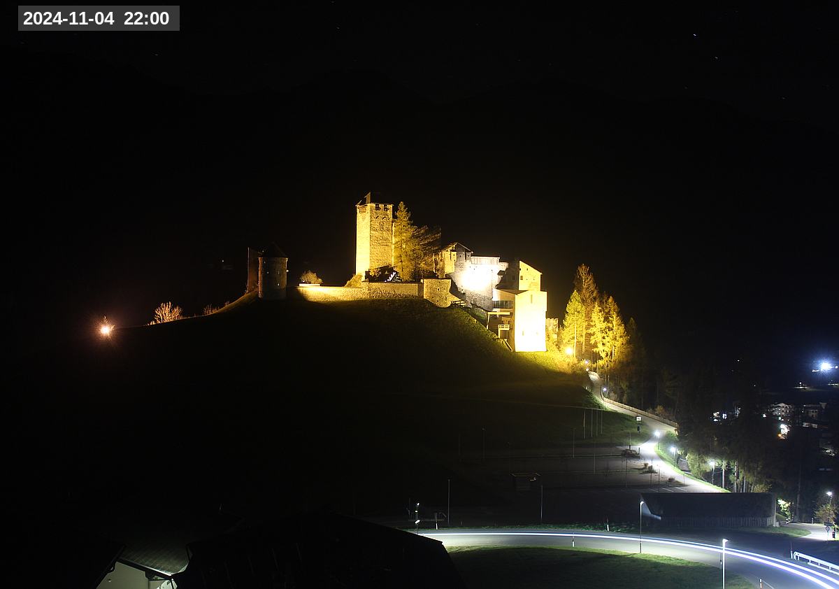 Webcam Burg Heinfels, 2024-11-04 22:00 Uhr