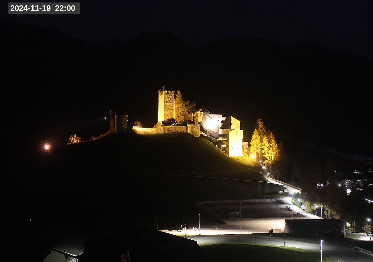 Webcam Burg Heinfels, 2024-11-19 22:00 Uhr