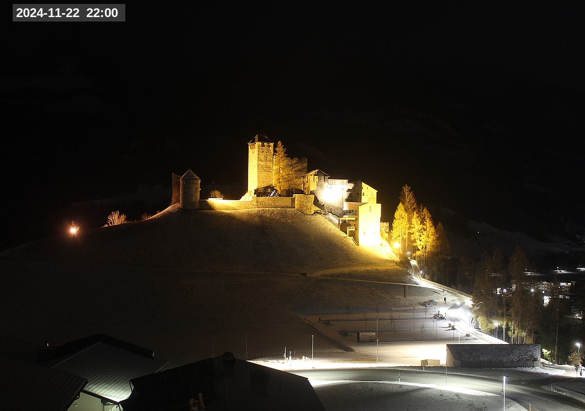 Webcam Burg Heinfels, 2024-11-22 22:00 Uhr