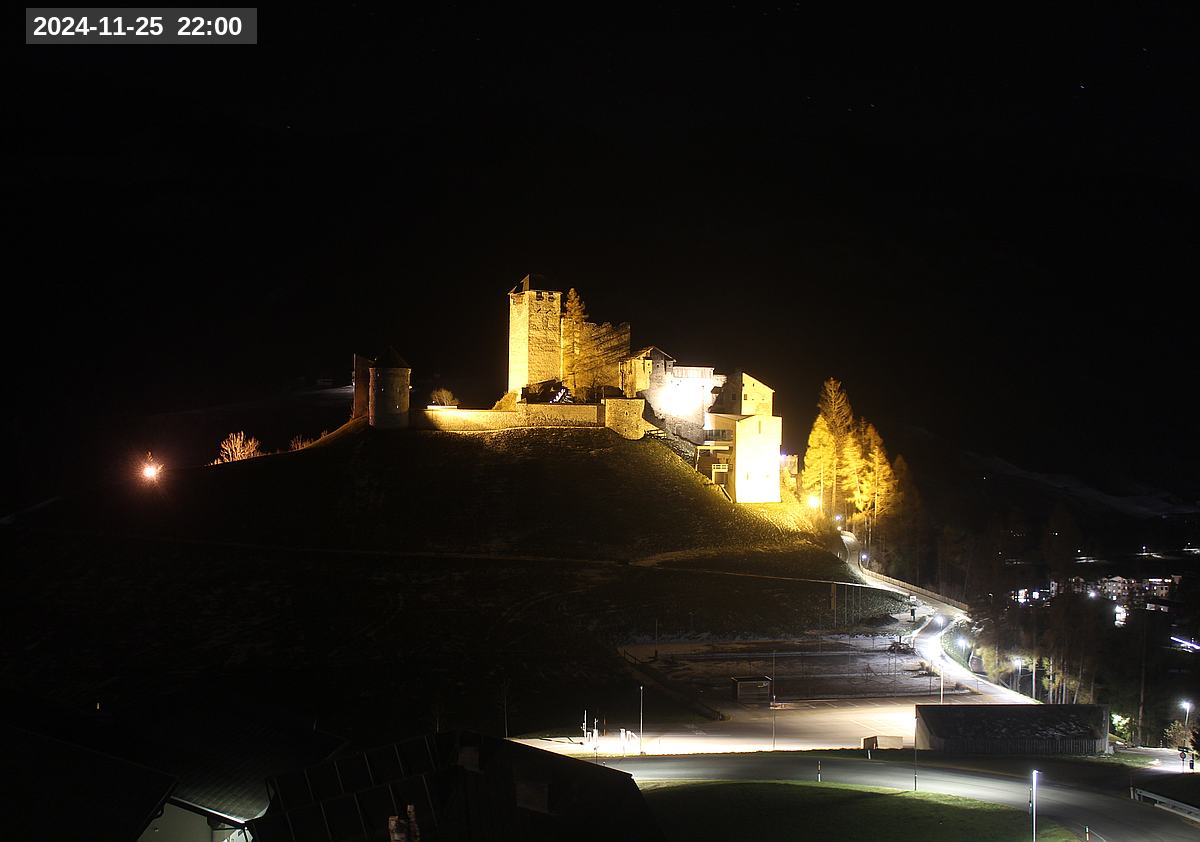 Webcam Burg Heinfels, 2024-11-25 22:00 Uhr
