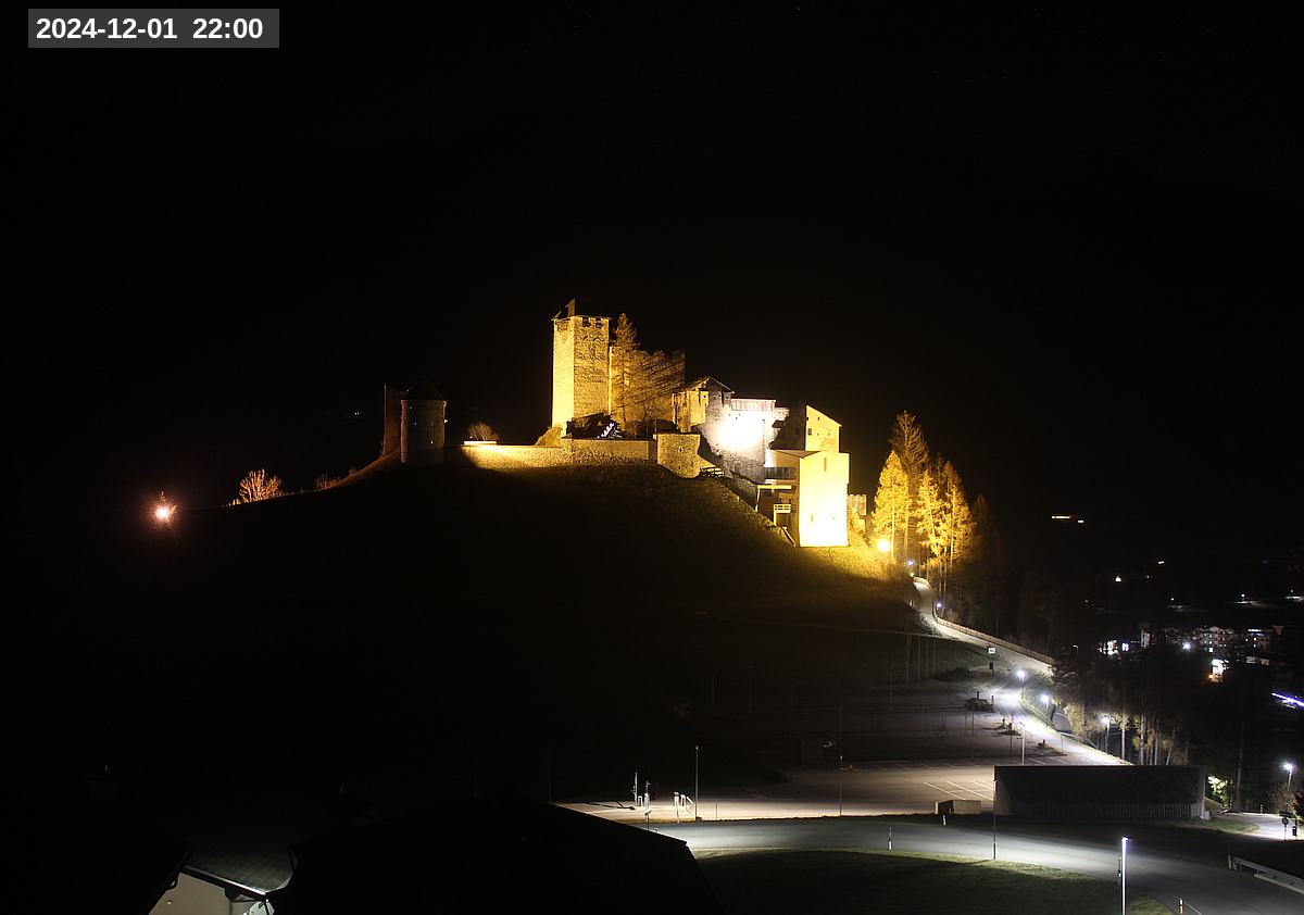 Webcam Burg Heinfels, 2024-12-01 22:00 Uhr