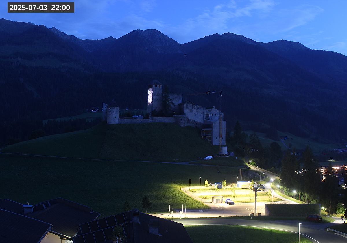 Webcam Burg Heinfels, 2025-07-03 22:00 Uhr