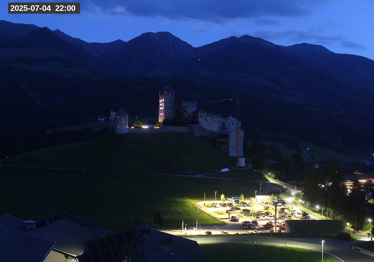 Webcam Burg Heinfels, 2025-07-04 22:00 Uhr