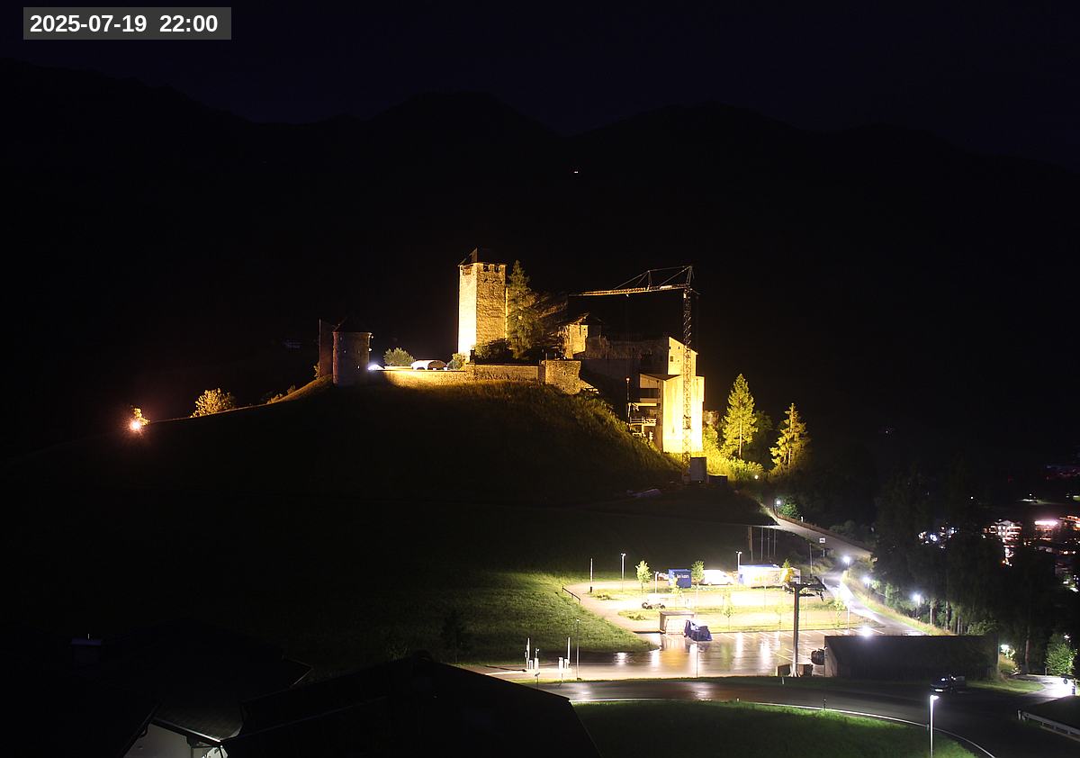 Webcam Burg Heinfels, 2025-07-19 22:00 Uhr