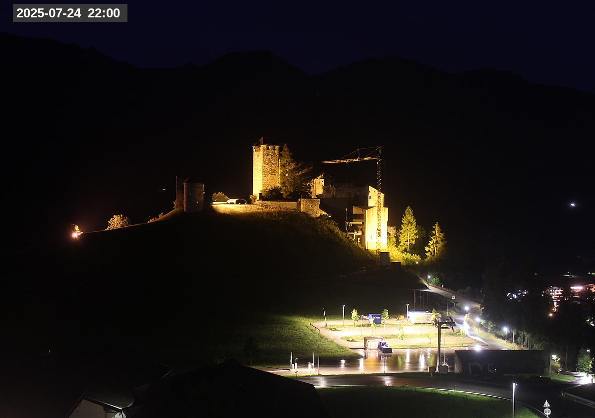 Webcam Burg Heinfels, 2025-07-24 22:00 Uhr