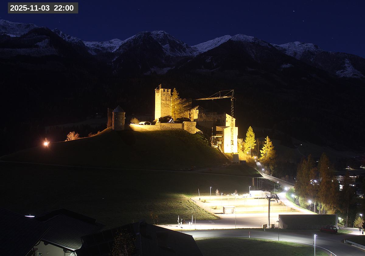 Webcam Burg Heinfels, 2025-11-03 22:00 Uhr
