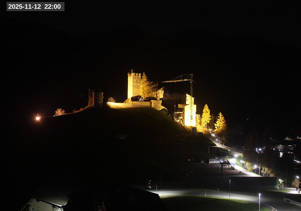 Webcam Burg Heinfels, 2025-11-12 22:00 Uhr