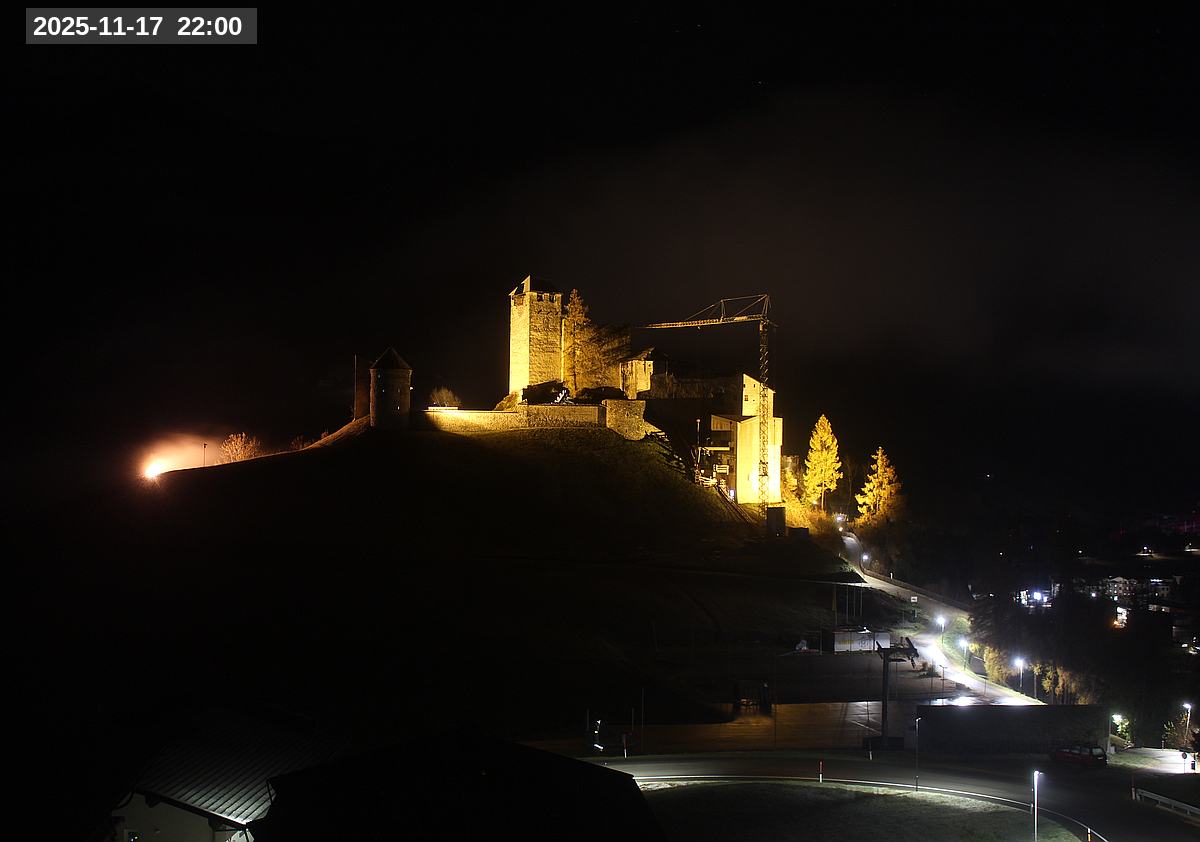 Webcam Burg Heinfels, 2025-11-17 22:00 Uhr