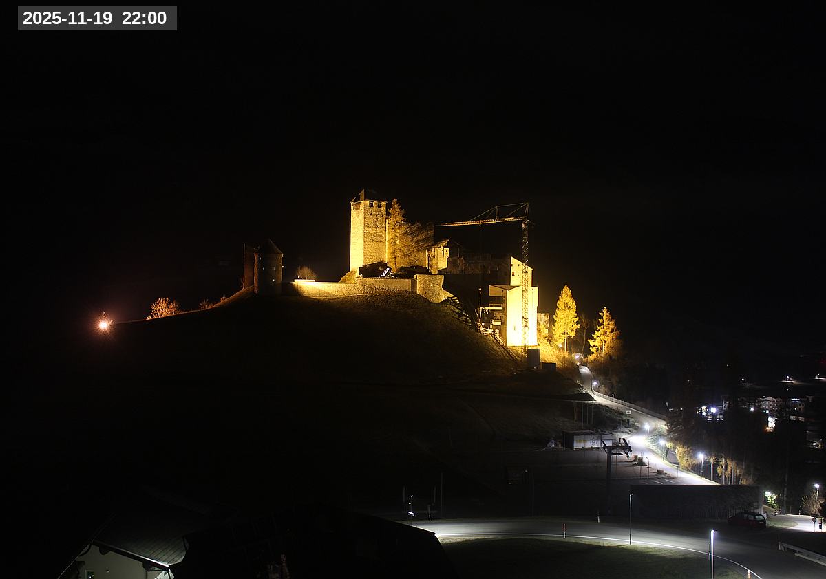Webcam Burg Heinfels, 2025-11-19 22:00 Uhr
