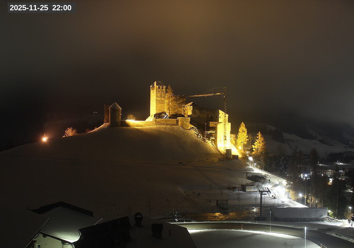 Webcam Burg Heinfels, 2025-11-25 22:00 Uhr