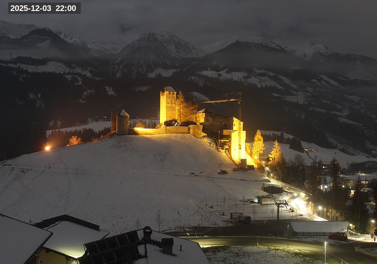 Webcam Burg Heinfels, 2025-12-03 22:00 Uhr