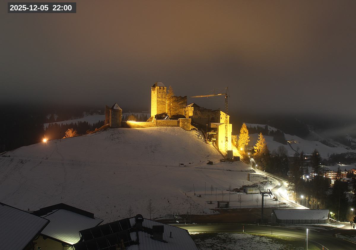 Webcam Burg Heinfels, 2025-12-05 22:00 Uhr