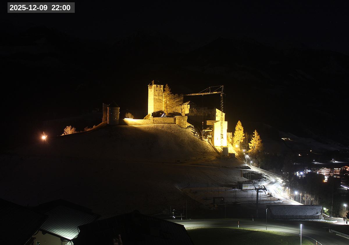 Webcam Burg Heinfels, 2025-12-09 22:00 Uhr