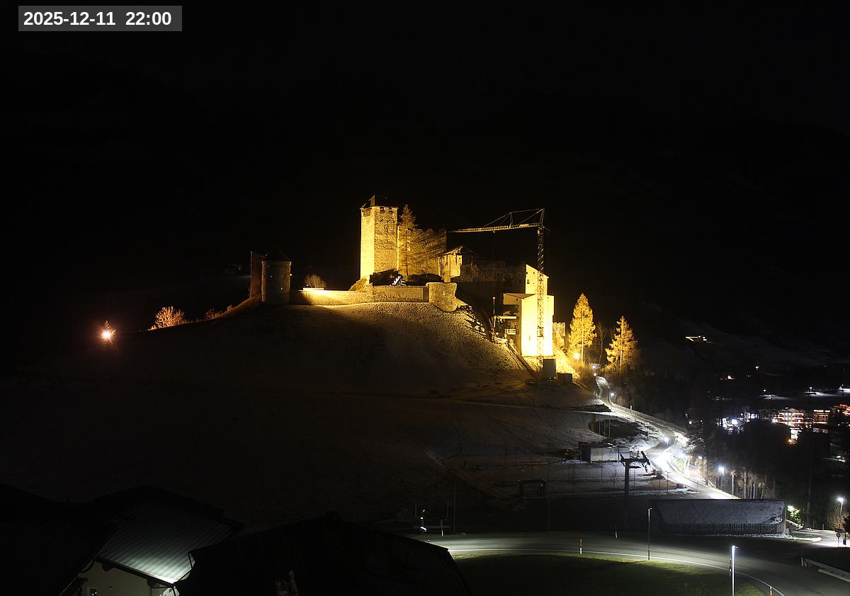 Webcam Burg Heinfels, 2025-12-11 22:00 Uhr