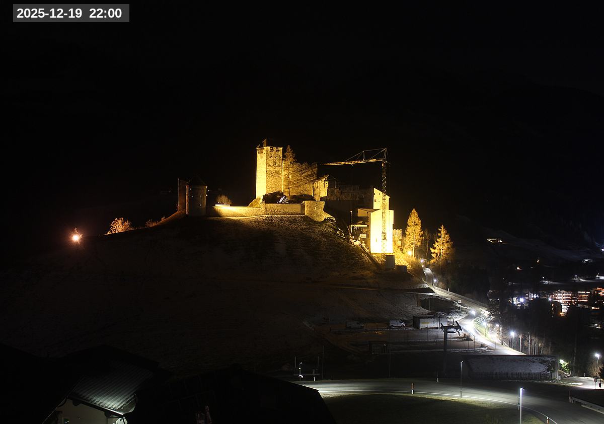 Webcam Burg Heinfels, 2025-12-19 22:00 Uhr