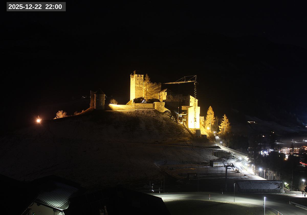 Webcam Burg Heinfels, 2025-12-22 22:00 Uhr