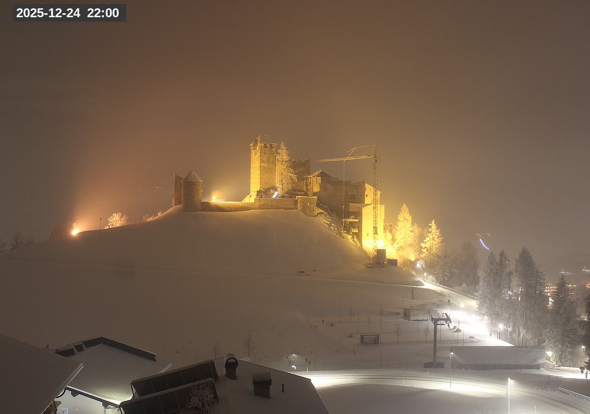 Webcam Burg Heinfels, 2025-12-24 22:00 Uhr