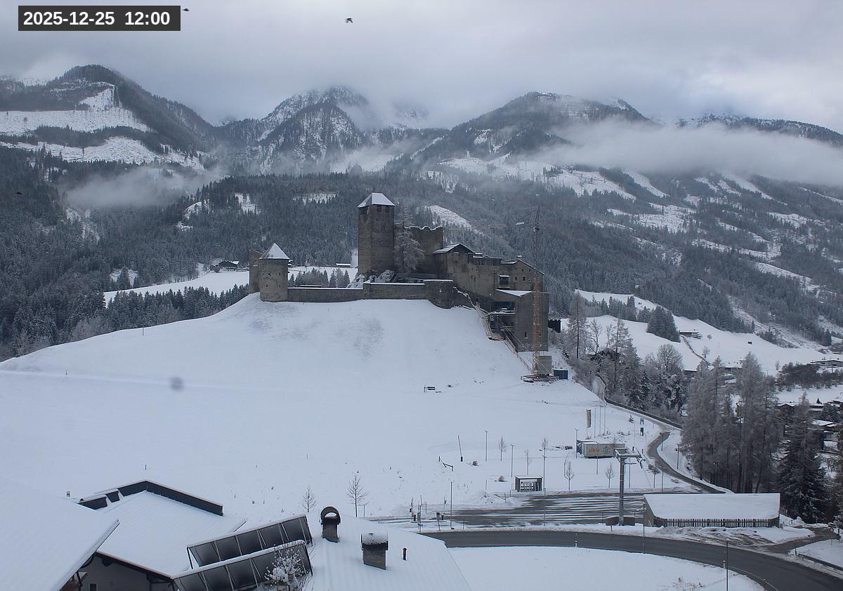 Webcam Burg Heinfels, 2025-12-25 12:00 Uhr