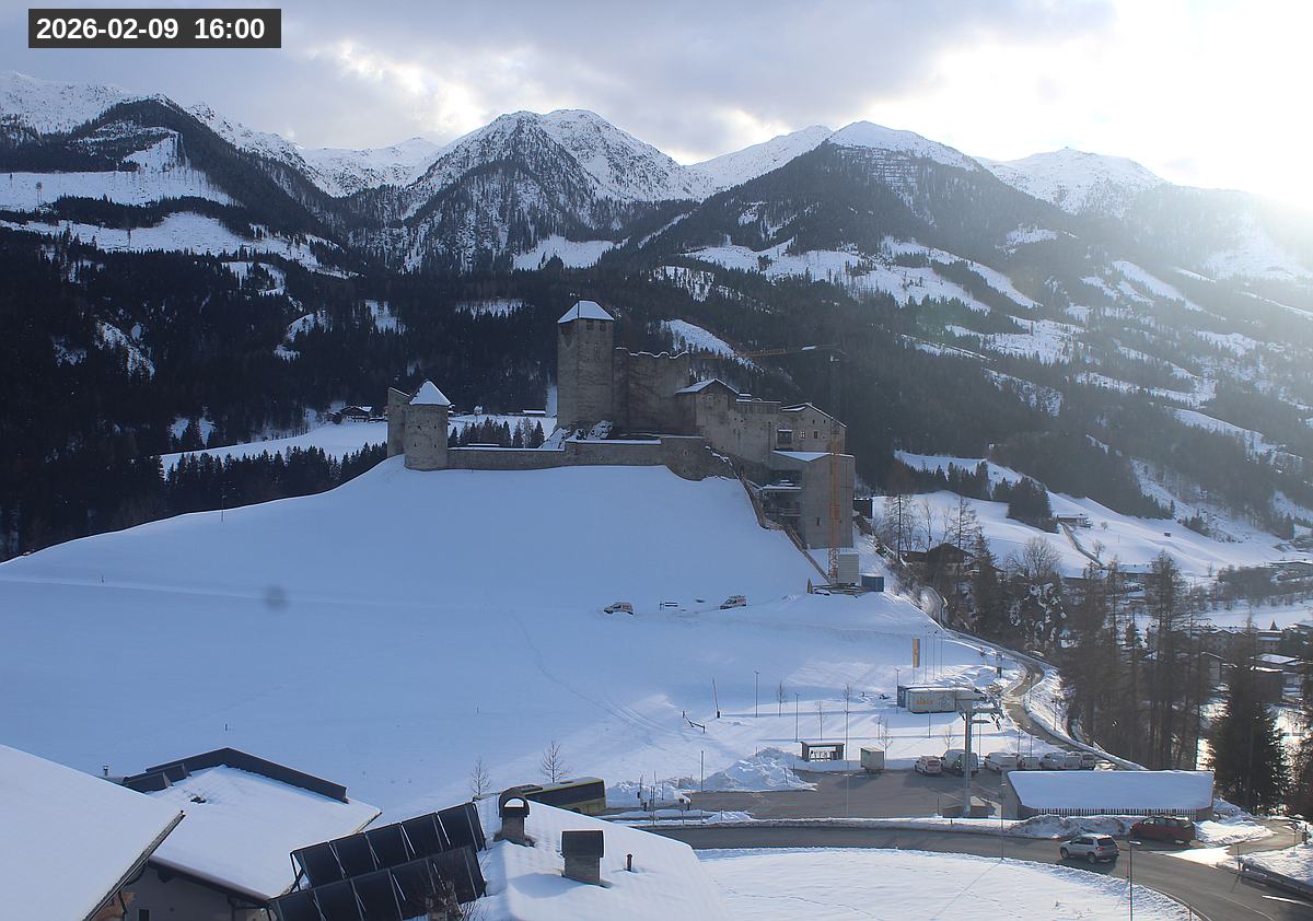Webcam Burg Heinfels, 2026-02-09 16:00 Uhr