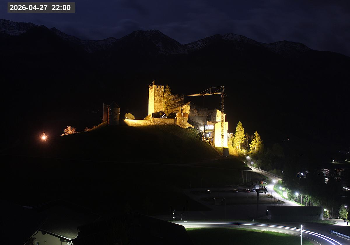 Webcam Burg Heinfels, 2026-04-27 22:00 Uhr