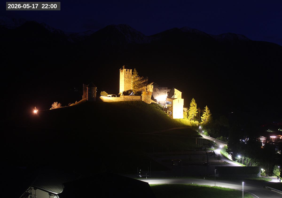 Webcam Burg Heinfels, 2026-05-17 22:00 Uhr