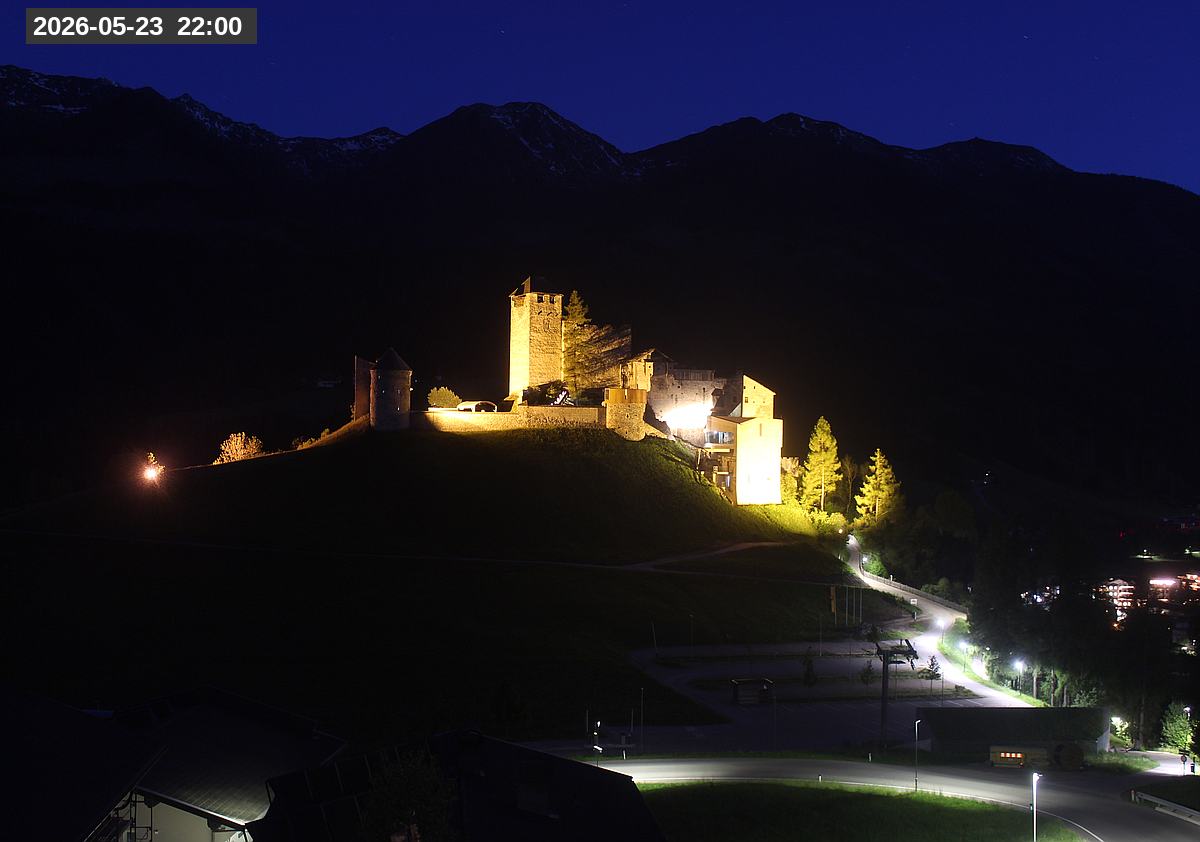 Webcam Burg Heinfels, 2026-05-23 22:00 Uhr