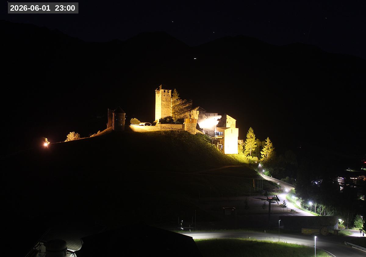 Webcam Burg Heinfels, 2026-06-01 23:00 Uhr