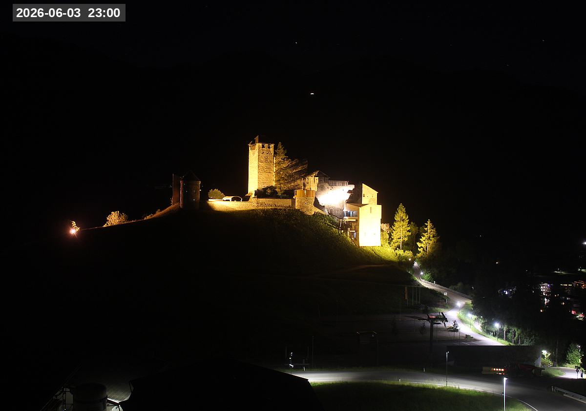 Webcam Burg Heinfels, 2026-06-03 23:00 Uhr