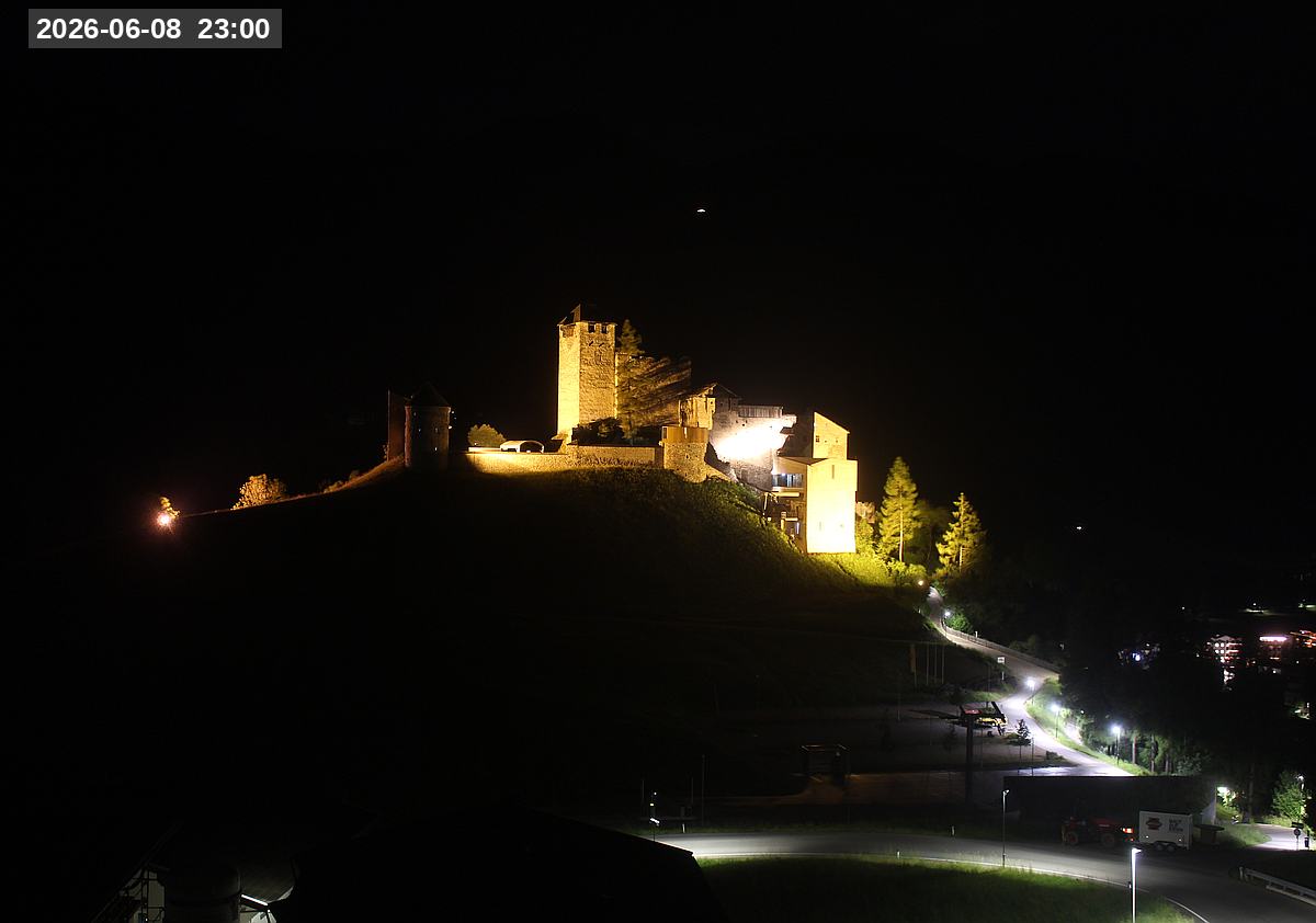 Webcam Burg Heinfels, 2026-06-08 23:00 Uhr