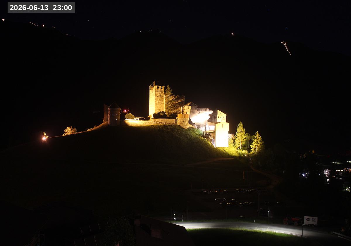 Webcam Burg Heinfels, 2026-06-13 23:00 Uhr