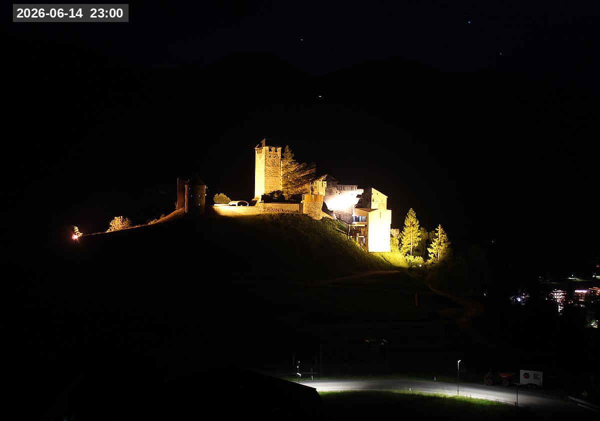 Webcam Burg Heinfels, 2026-06-14 23:00 Uhr