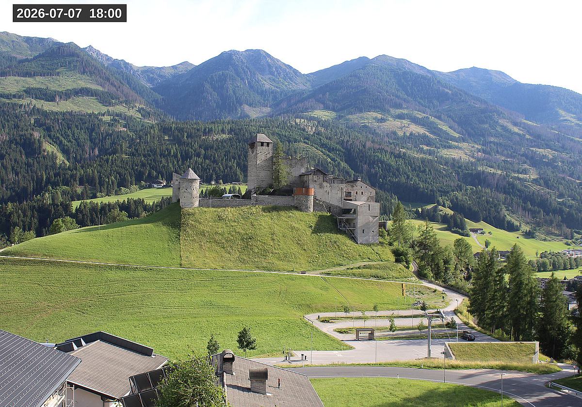 Webcam Burg Heinfels, 2026-07-07 18:00 Uhr