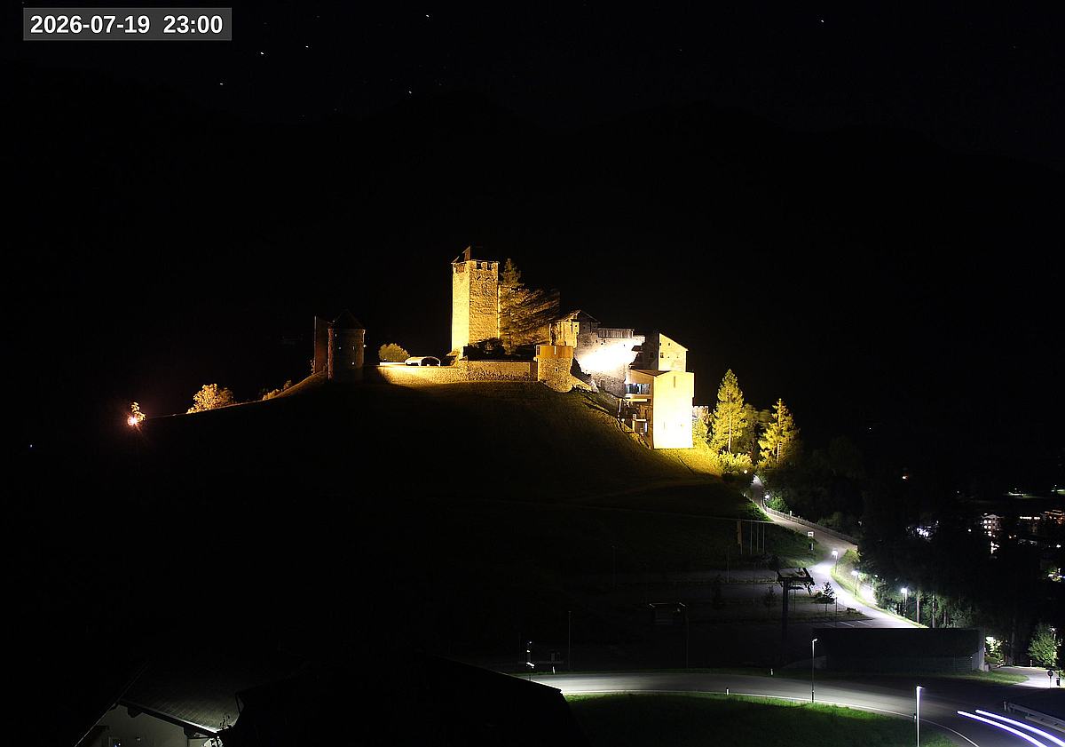 Webcam Burg Heinfels, 2026-07-19 23:00 Uhr