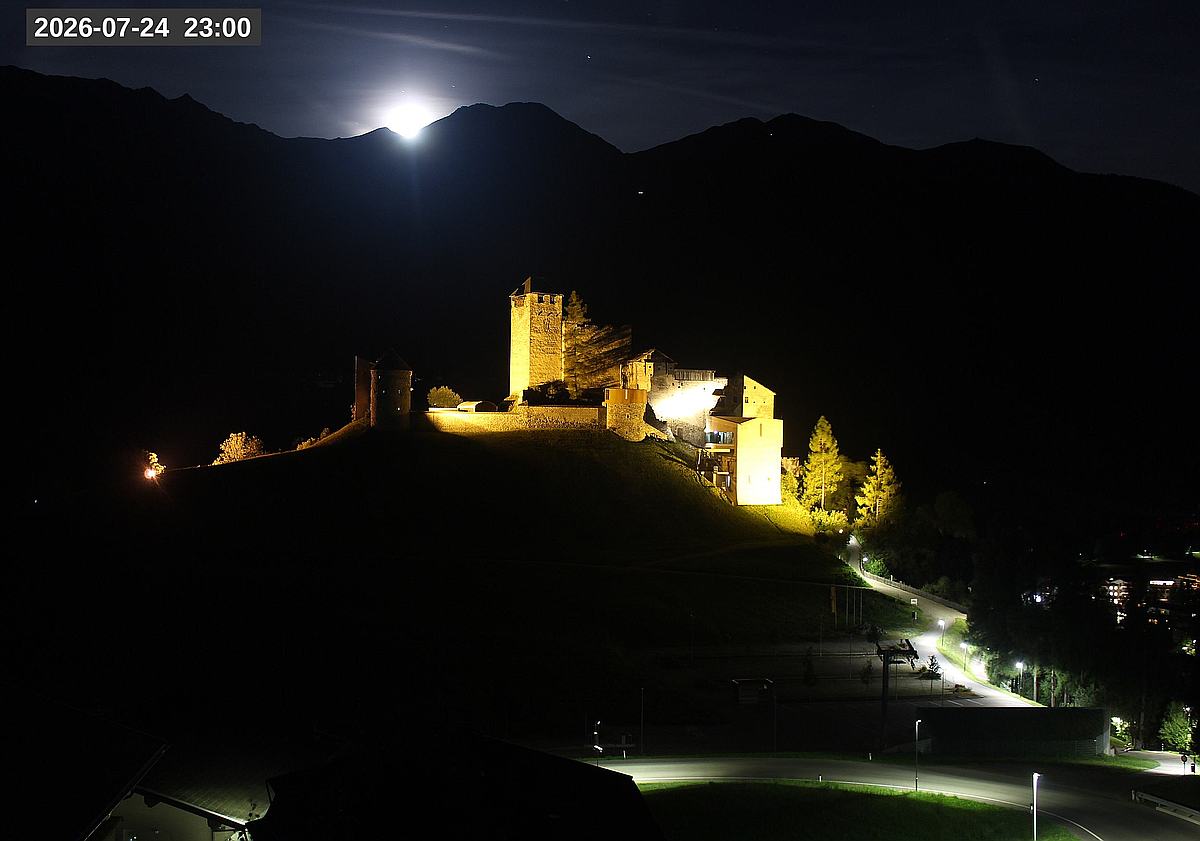 Webcam Burg Heinfels, 2026-07-24 23:00 Uhr