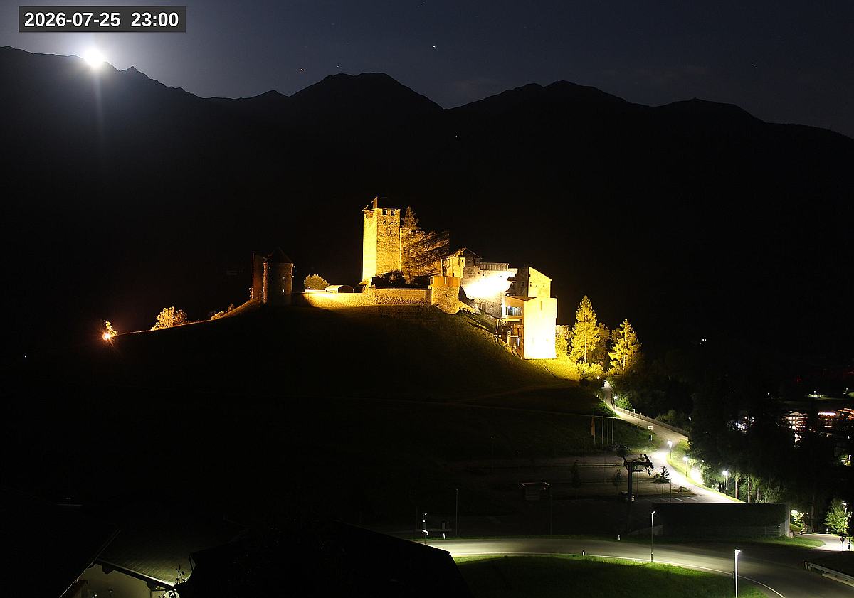 Webcam Burg Heinfels, 2026-07-25 23:00 Uhr