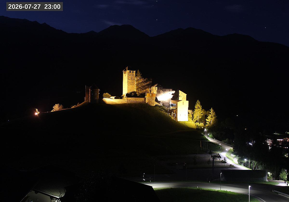 Webcam Burg Heinfels, 2026-07-27 23:00 Uhr