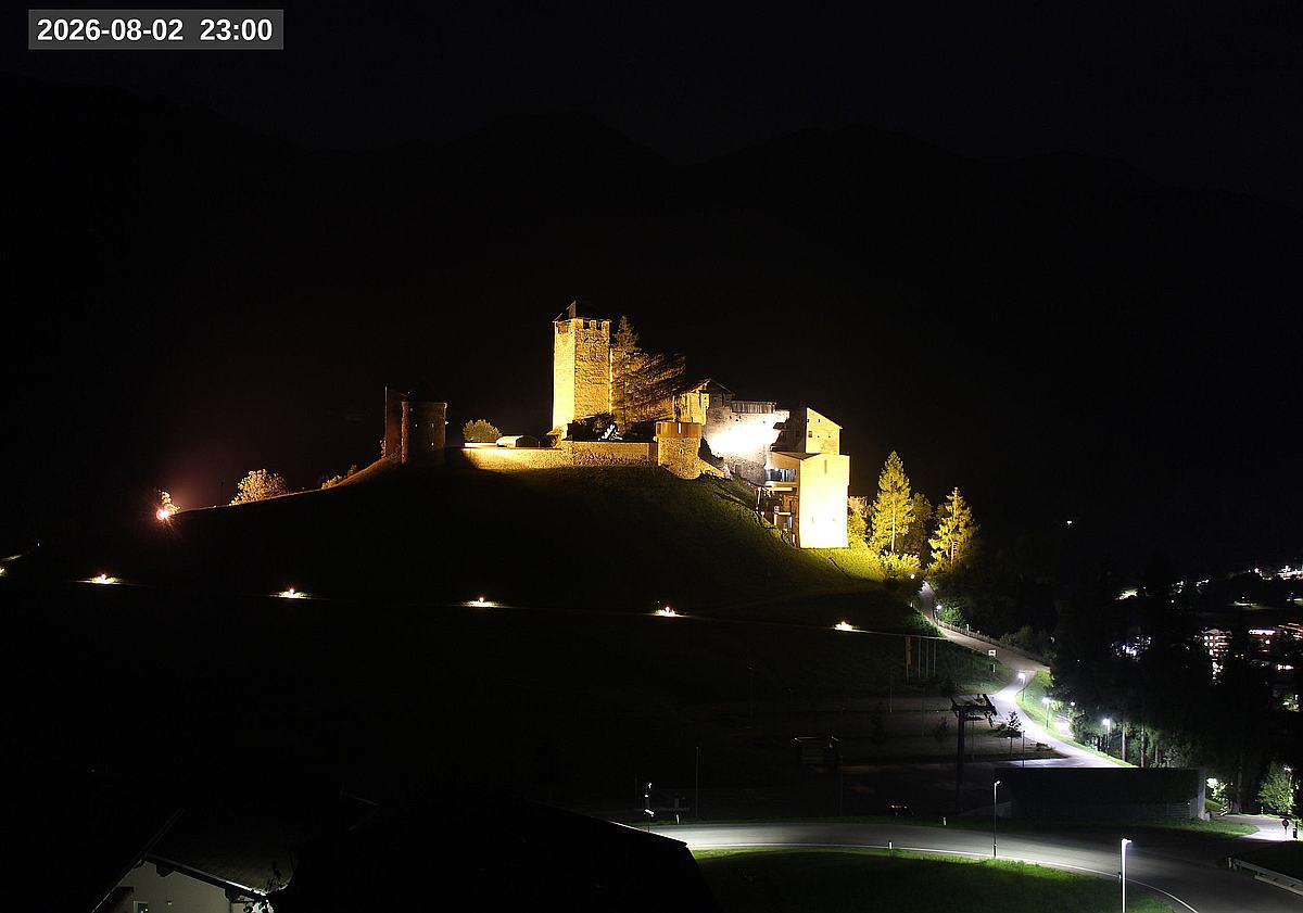 Webcam Burg Heinfels, 2026-08-02 23:00 Uhr